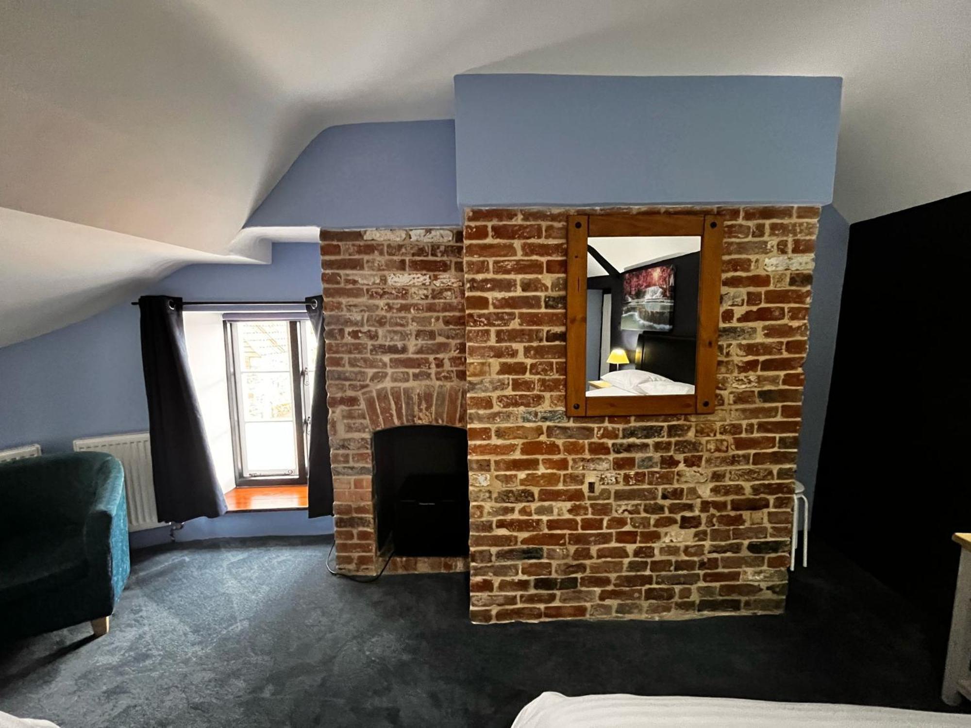Old Manor House Bed & Breakfast Axbridge ภายนอก รูปภาพ