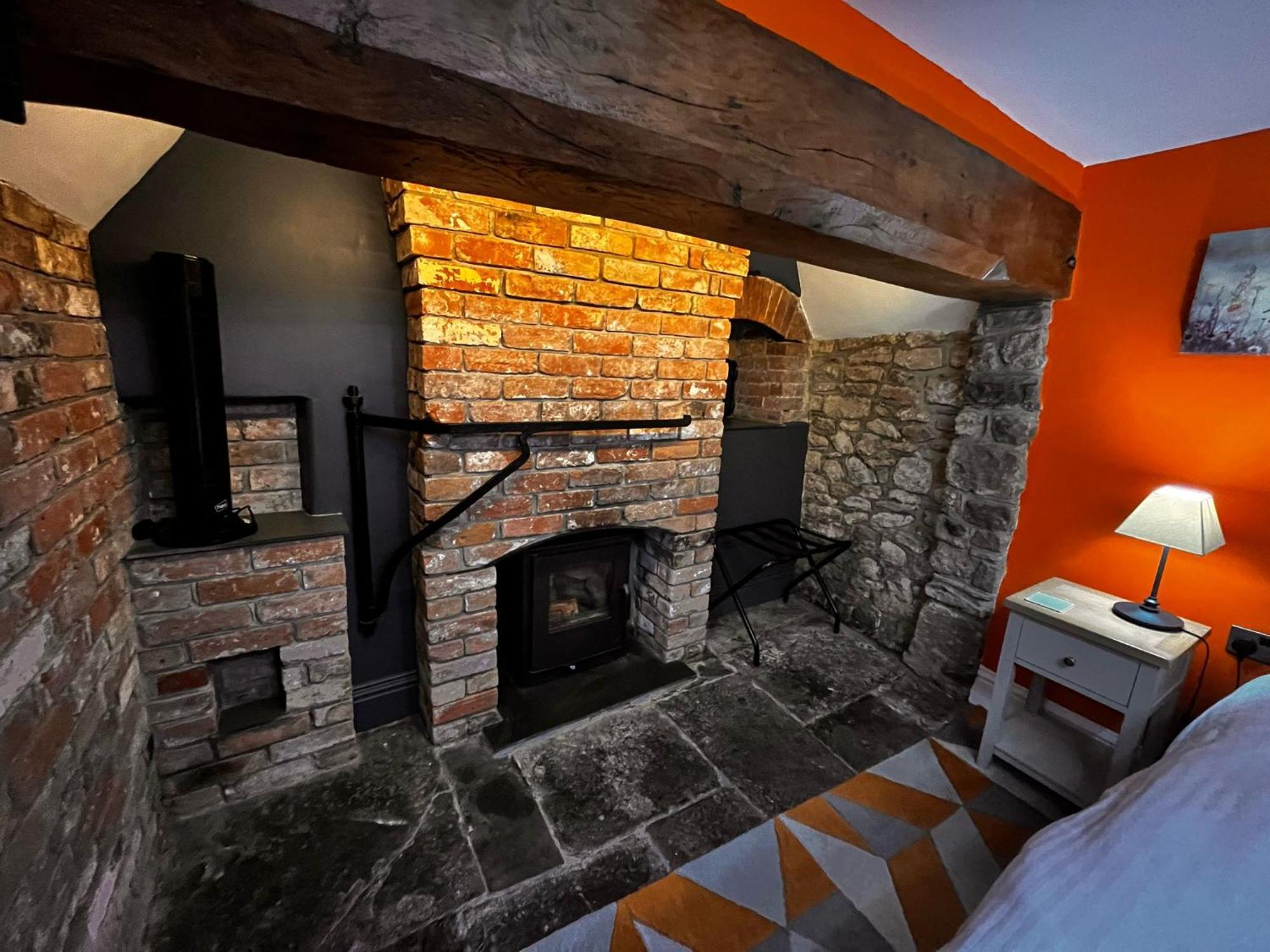 Old Manor House Bed & Breakfast Axbridge ภายนอก รูปภาพ