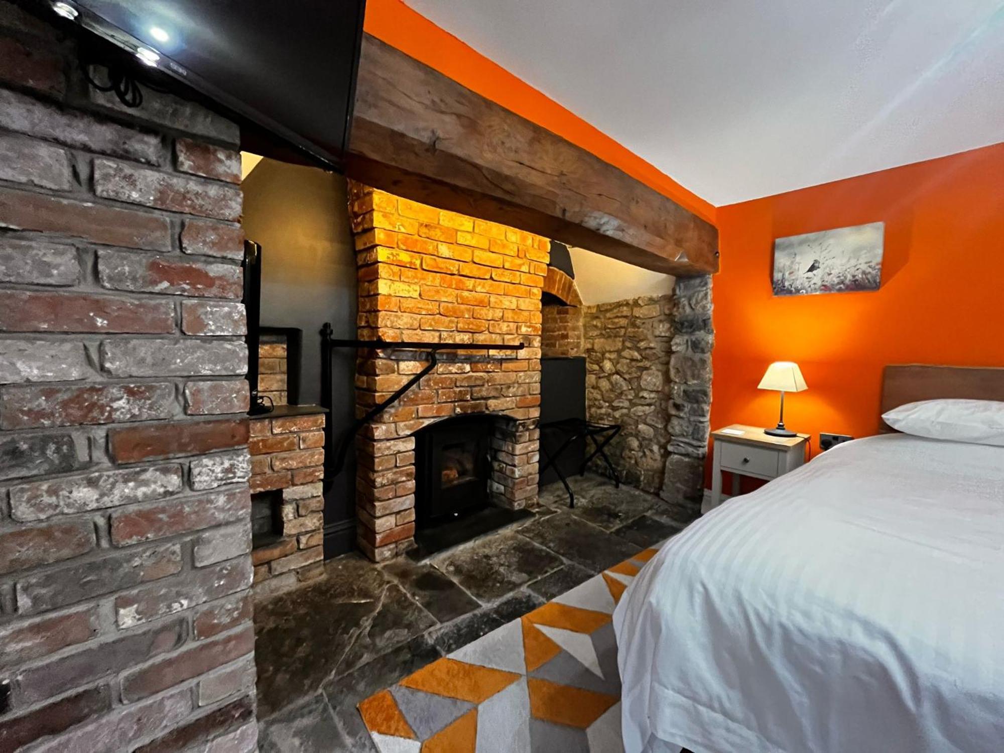 Old Manor House Bed & Breakfast Axbridge ภายนอก รูปภาพ