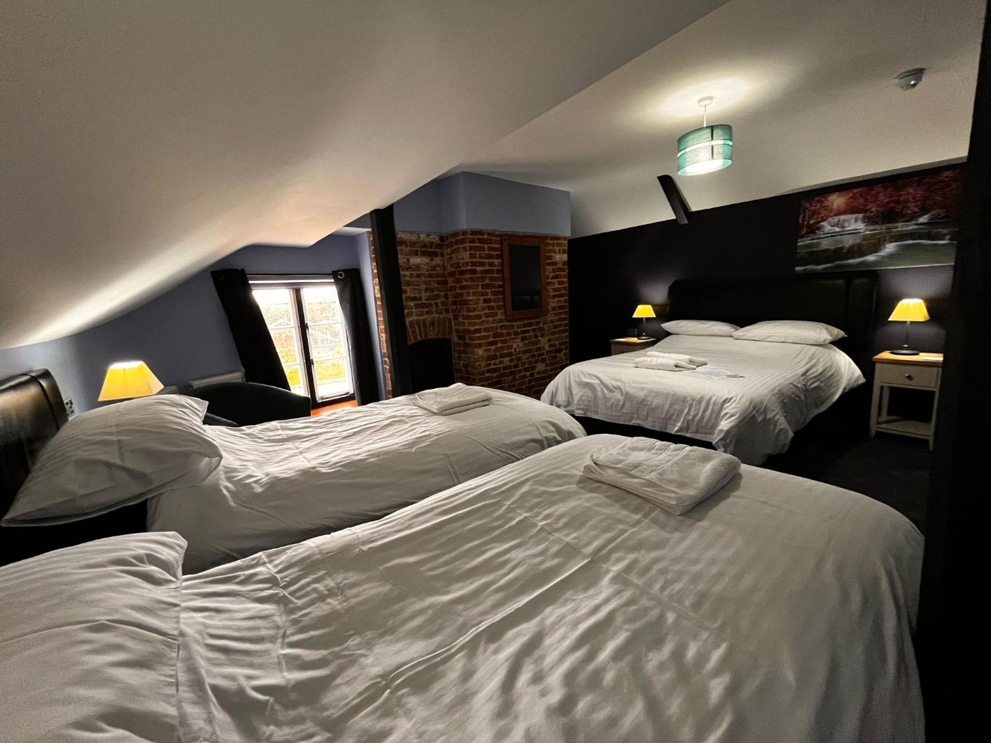 Old Manor House Bed & Breakfast Axbridge ภายนอก รูปภาพ