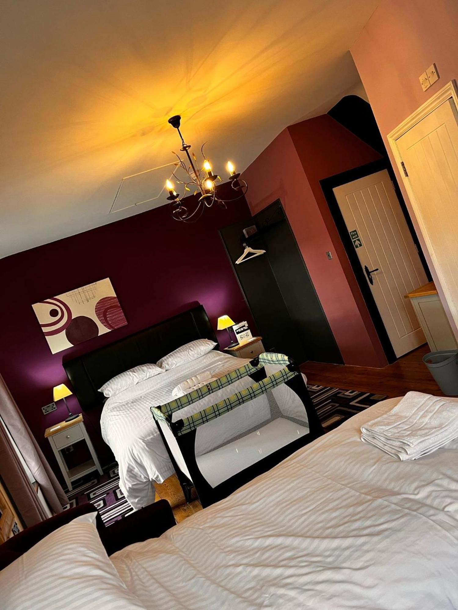 Old Manor House Bed & Breakfast Axbridge ภายนอก รูปภาพ