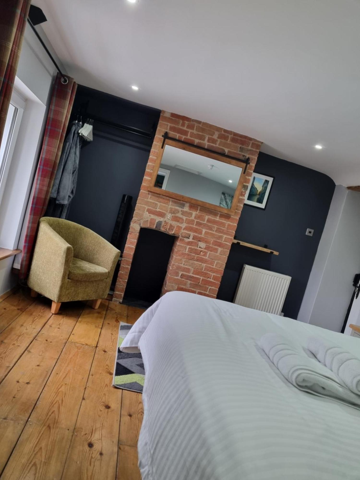 Old Manor House Bed & Breakfast Axbridge ภายนอก รูปภาพ
