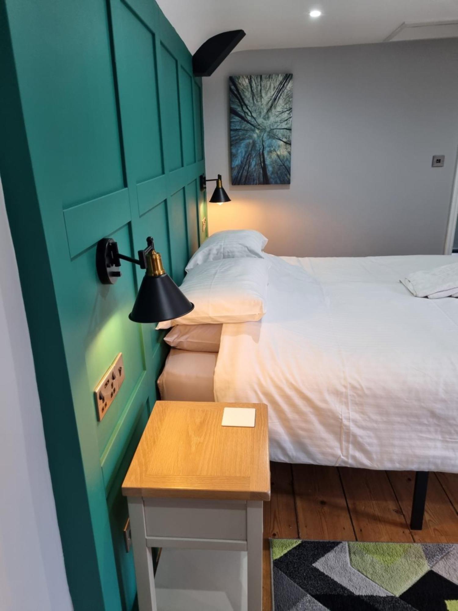 Old Manor House Bed & Breakfast Axbridge ภายนอก รูปภาพ